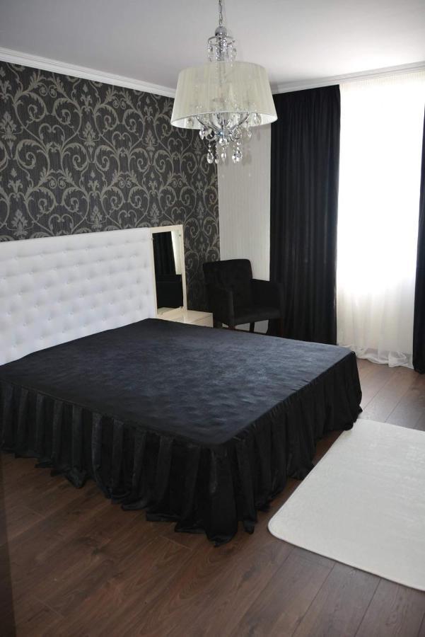 , Free Parking , 5 Min Piazza Grande Appartamento *